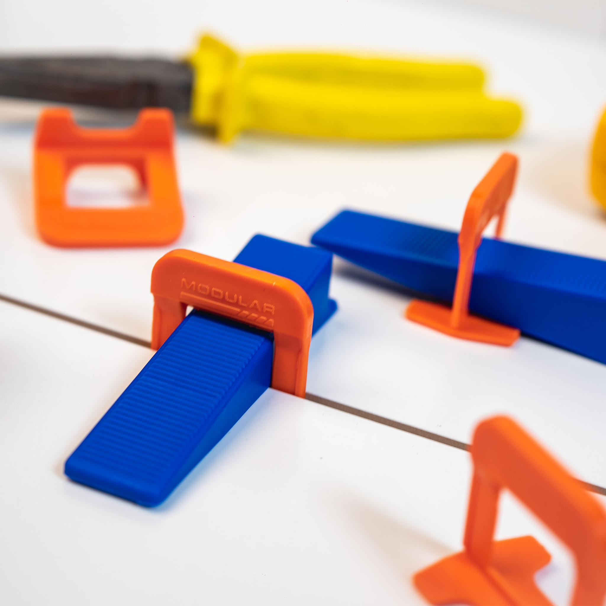 Kit 500 espaçadores 1,5mm e 50 cunhas